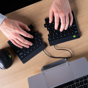 Ergonomska tipkovnica R-Go Split Break v2 Wireless Zdrava-pisarna.si Ergonomska tipkovnica R-Go Split Break v2 Wireless Zdrava-pisarna.si