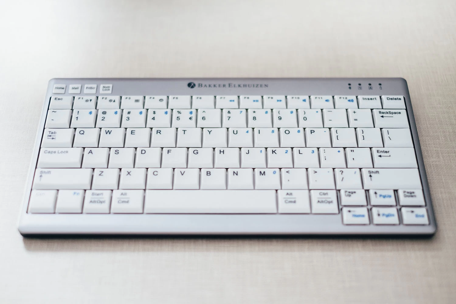 Kompaktna tipkovnica BE UltraBoard 950 Compact Wireless Zdrava-pisarna.si Kompaktna tipkovnica BE UltraBoard 950 Compact Wireless - slika 9