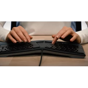 Ergonomska tipkovnica Cherry KC 4500 ERGO USB Zdrava-pisarna.si Ergonomska tipkovnica Cherry KC 4500 ERGO USB Zdrava-pisarna.si
