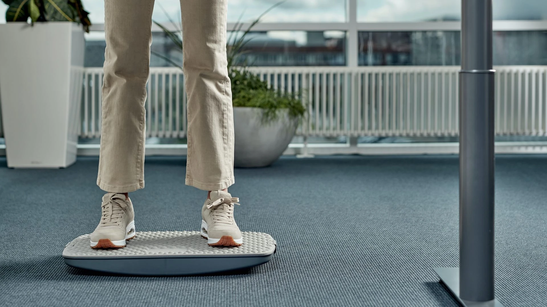 Ravnotežna deska Steppie Balance Board Zdrava-pisarna.si Ravnotežna deska Steppie Balance Board - slika 4